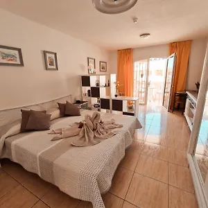https://casa-gio-monolocale-con-piscina-riscaldata.in-canary-islands.com
